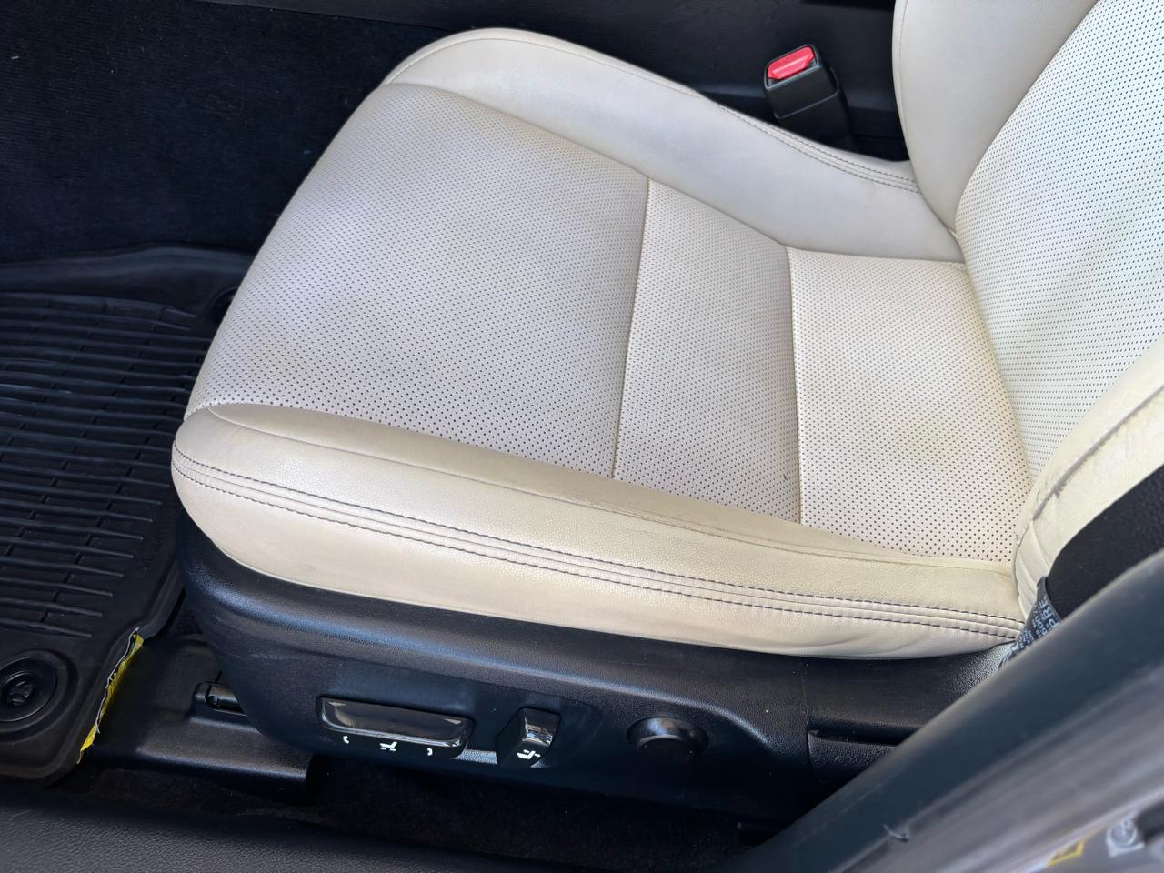 Lexus IS 250 4dr Sport Sdn Auto RWD 2014