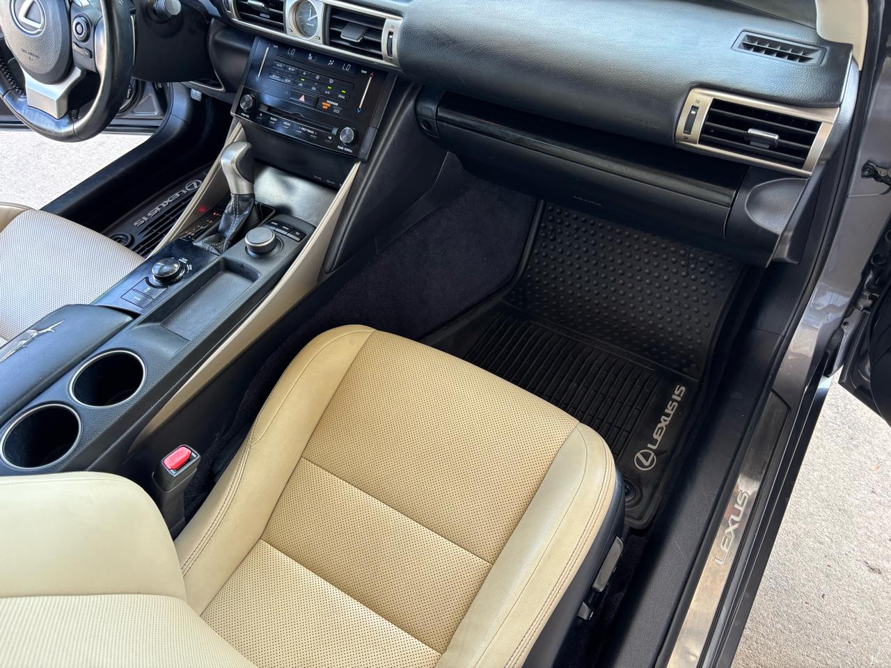 Lexus IS 250 4dr Sport Sdn Auto RWD 2014