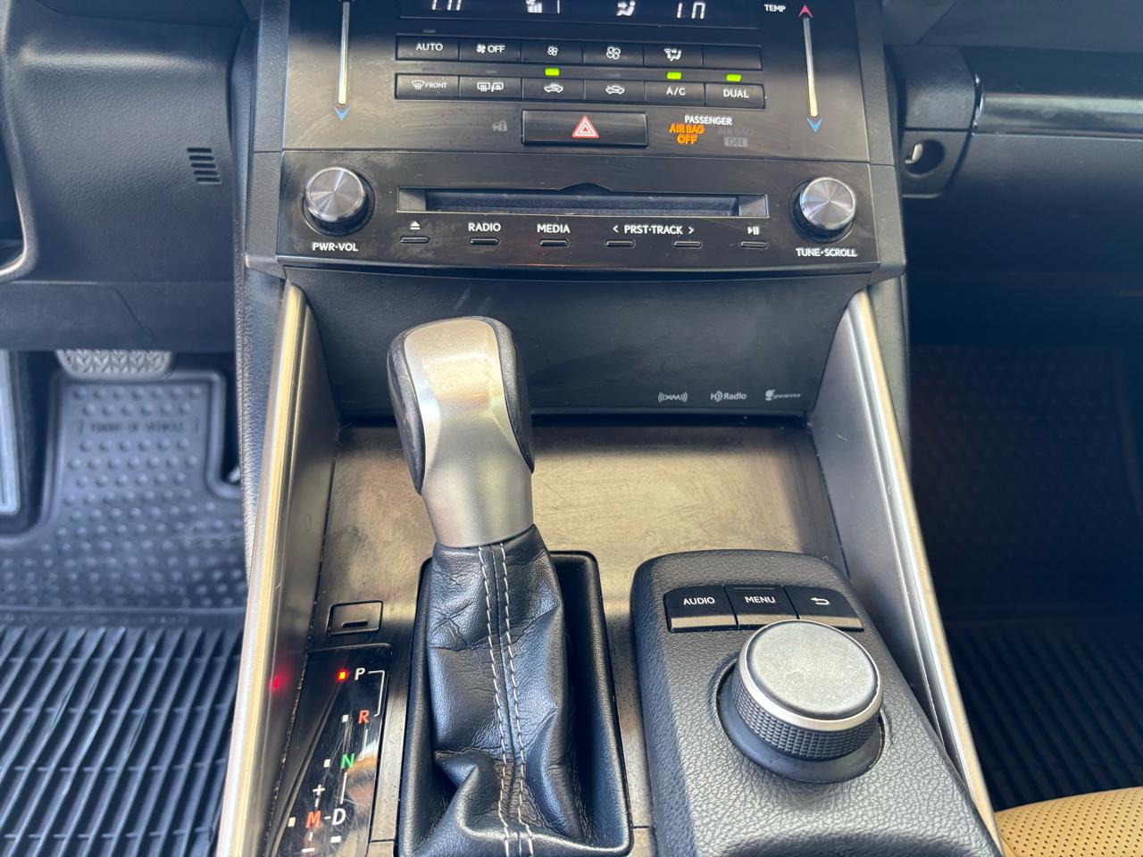 Lexus IS 250 4dr Sport Sdn Auto RWD 2014