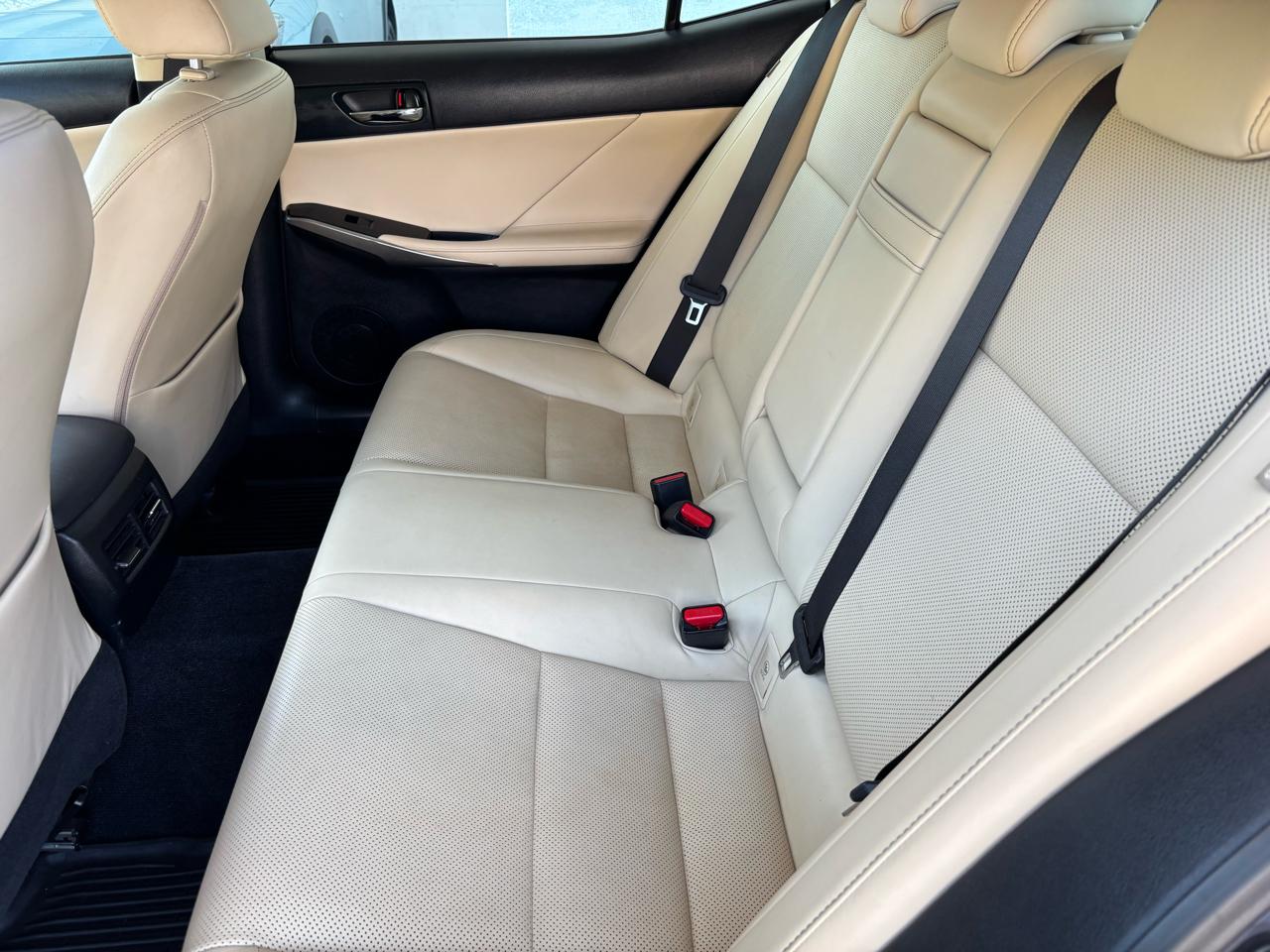 Lexus IS 250 4dr Sport Sdn Auto RWD 2014