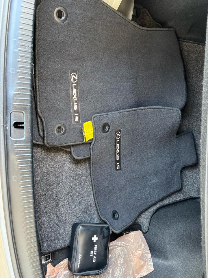 Lexus IS 250 4dr Sport Sdn Auto RWD 2014