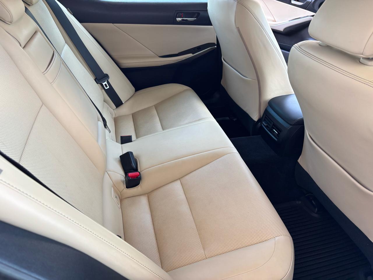 Lexus IS 250 4dr Sport Sdn Auto RWD 2014