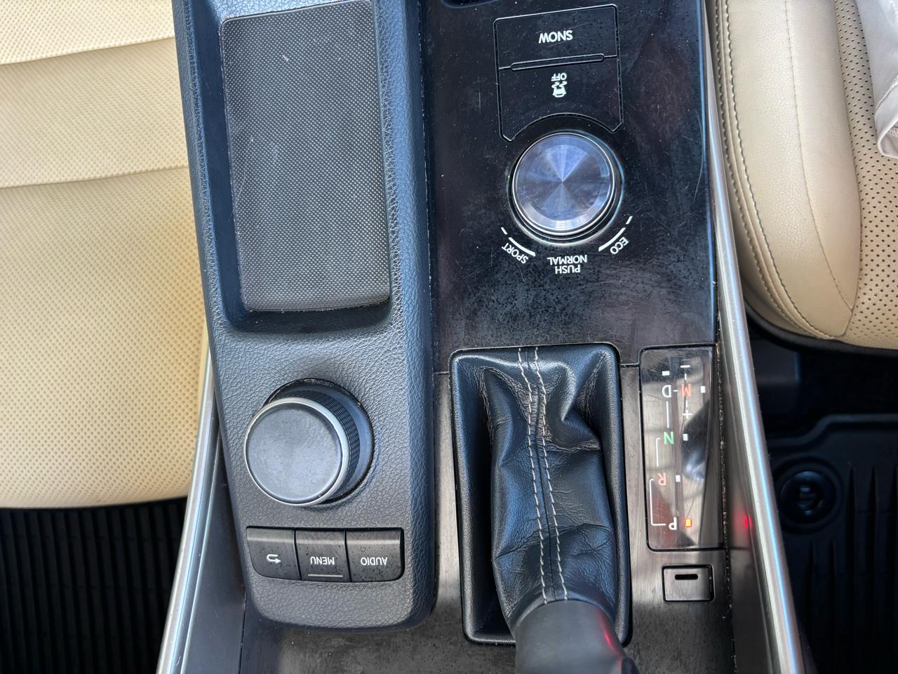 Lexus IS 250 4dr Sport Sdn Auto RWD 2014