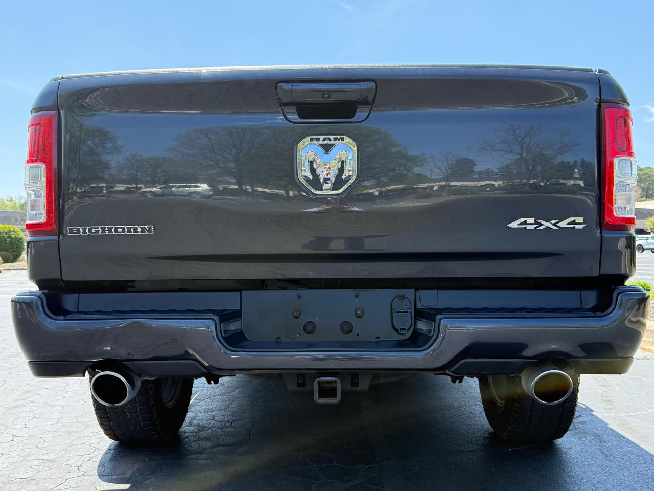 RAM 1500 Big Horn 4x4 Crew Cab 5'7" Box 2021