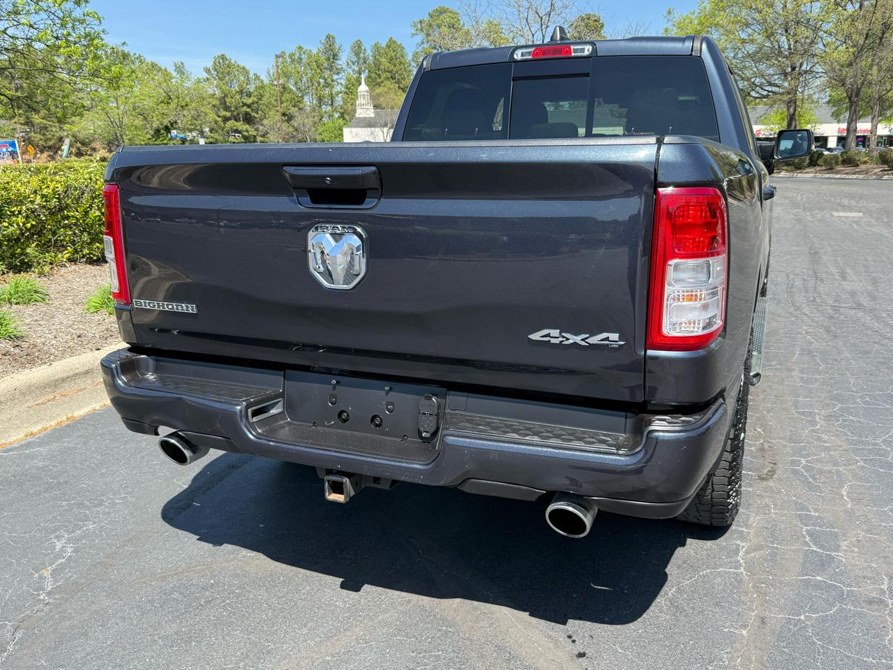 RAM 1500 Big Horn 4x4 Crew Cab 5'7" Box 2021