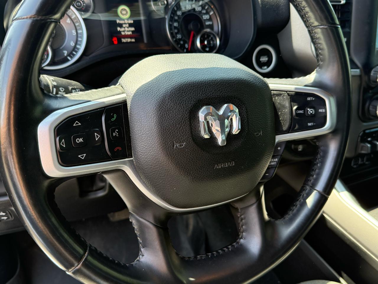 RAM 1500 Big Horn 4x4 Crew Cab 5'7" Box 2021