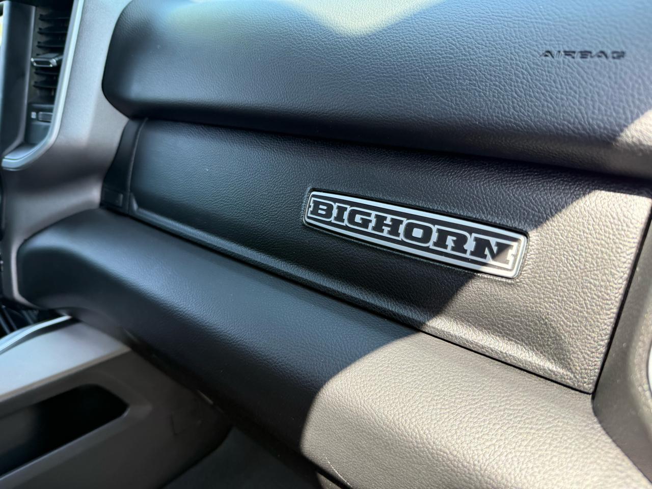 RAM 1500 Big Horn 4x4 Crew Cab 5'7" Box 2021