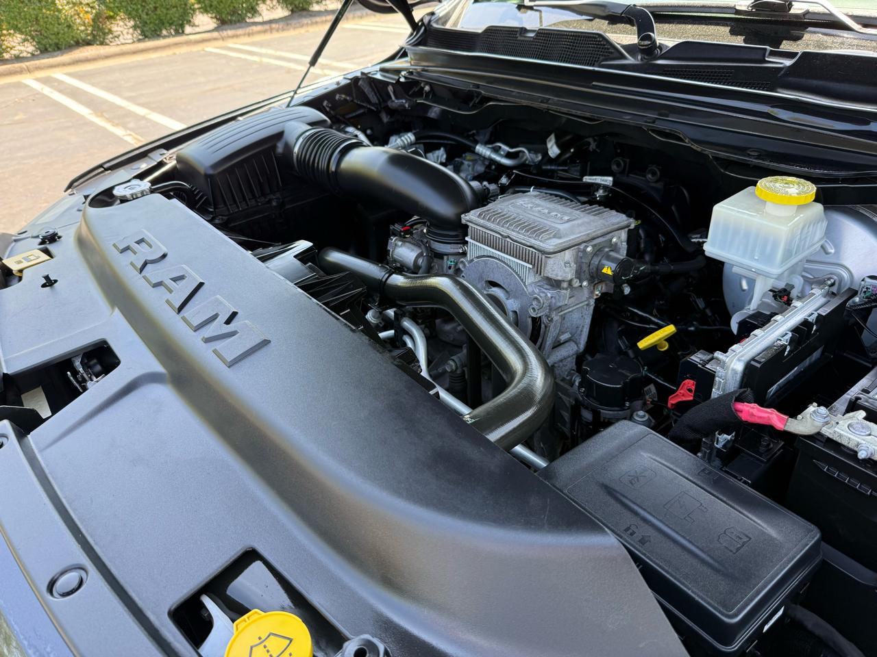 RAM 1500 Big Horn 4x4 Crew Cab 5'7" Box 2021