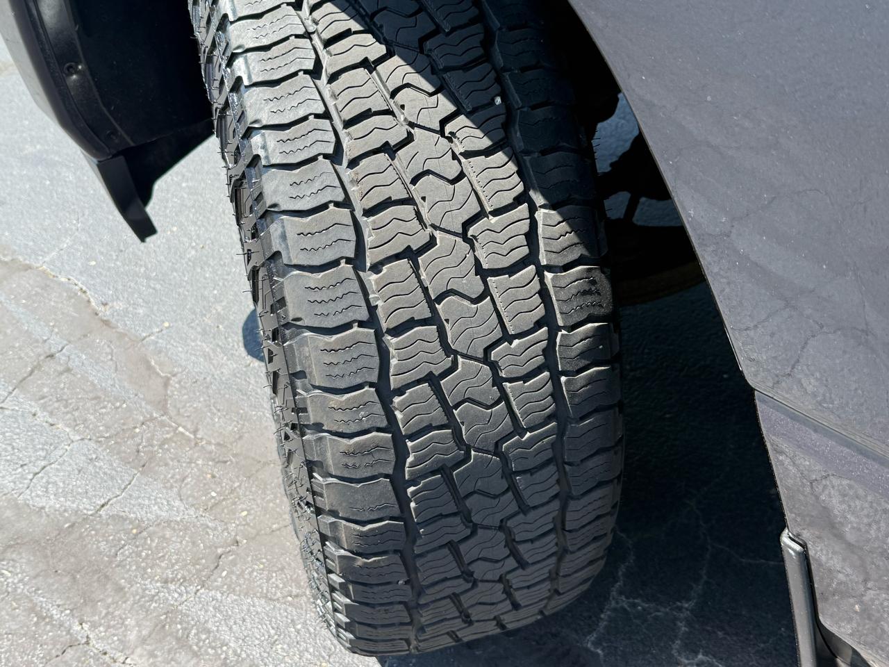 RAM 1500 Big Horn 4x4 Crew Cab 5'7" Box 2021