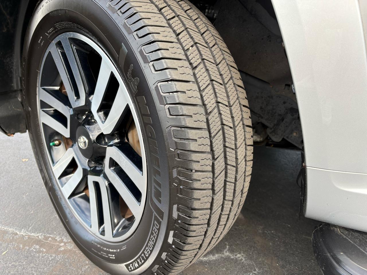 Toyota 4Runner Limited V6 4WD 2018