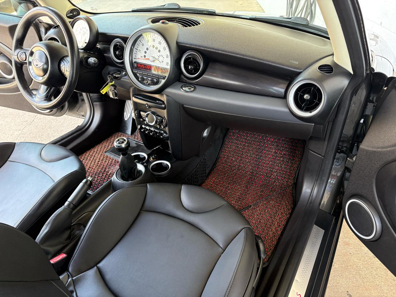 MINI Cooper Hardtop 2dr Cpe S 2012