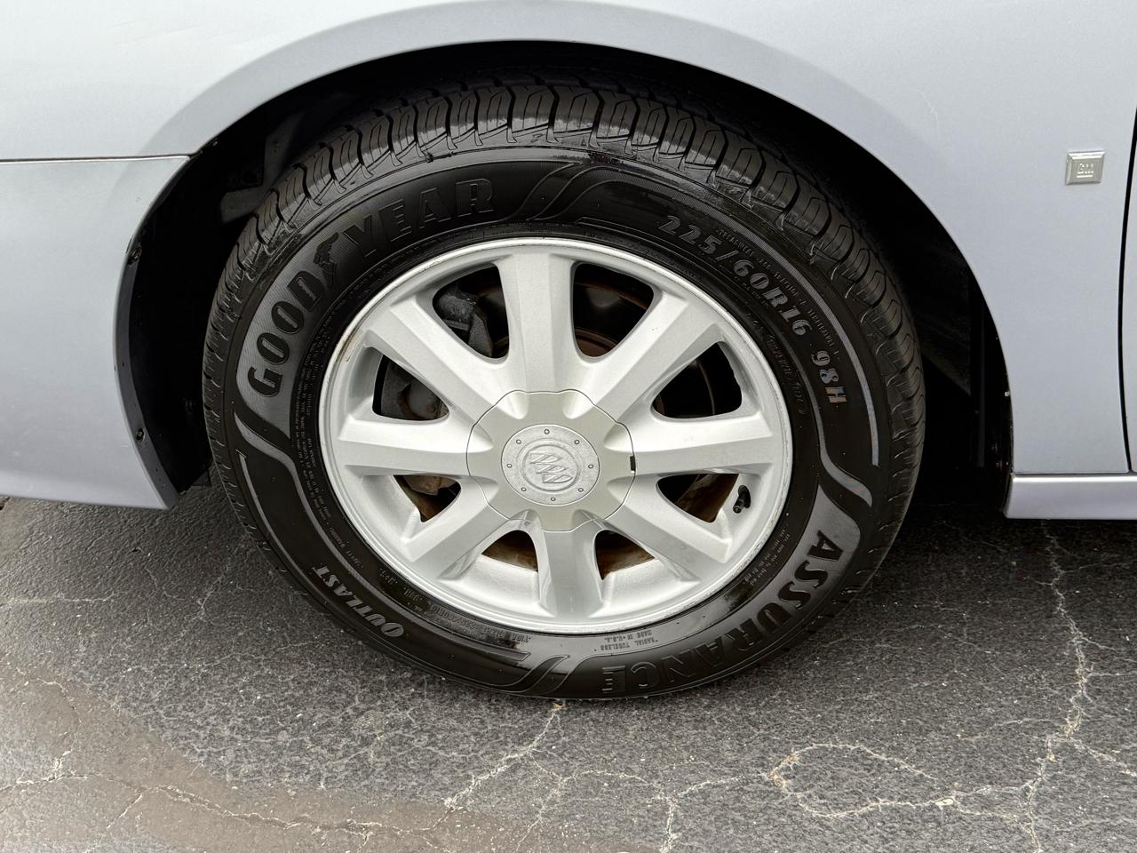 Buick LaCrosse 4dr Sdn CXL 2006