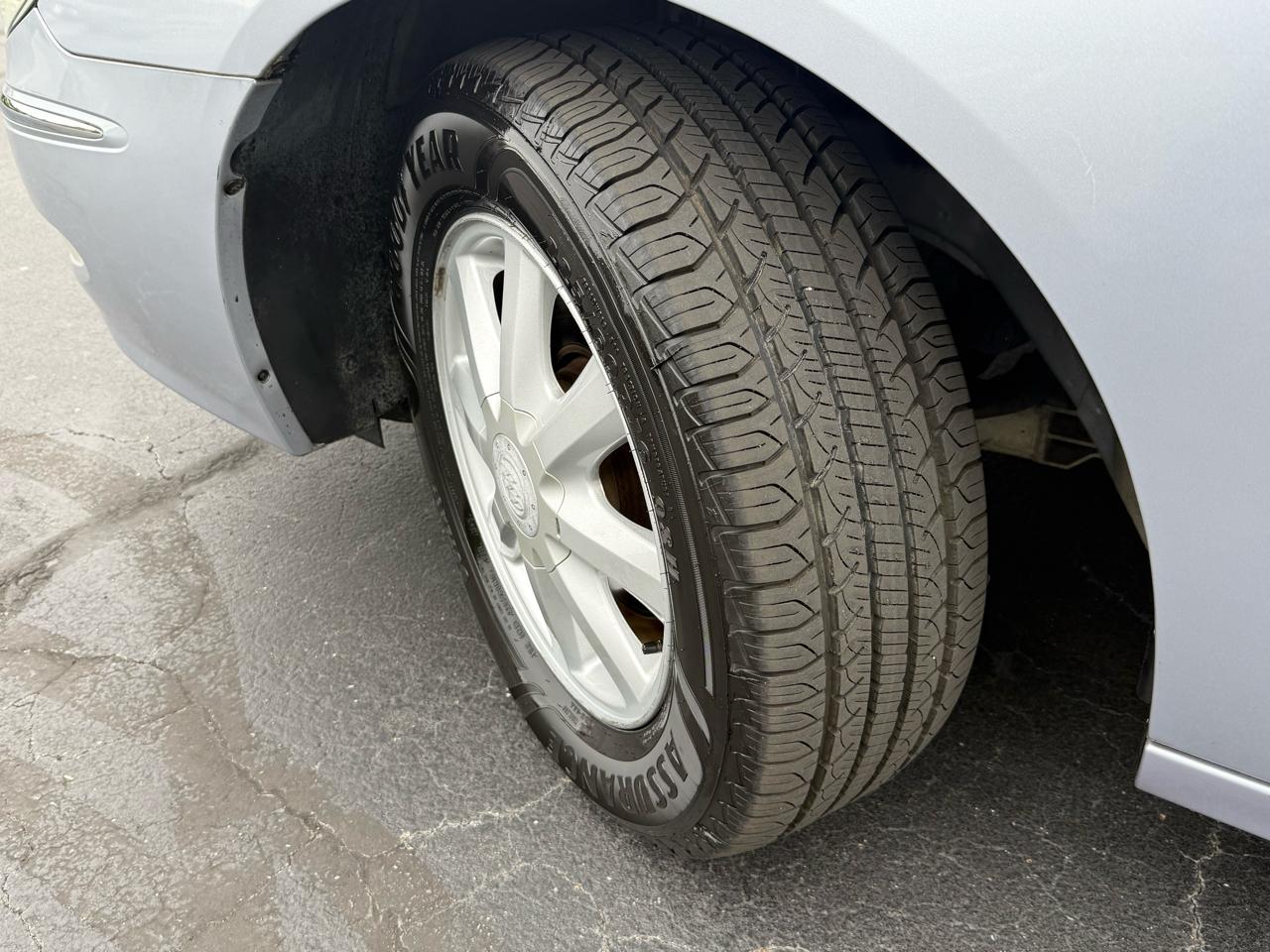 Buick LaCrosse 4dr Sdn CXL 2006