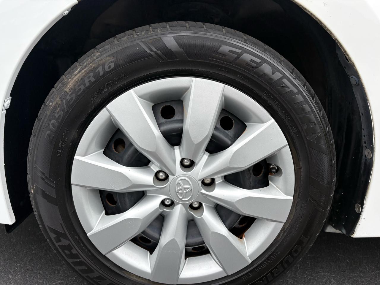 Toyota Corolla LE 2016