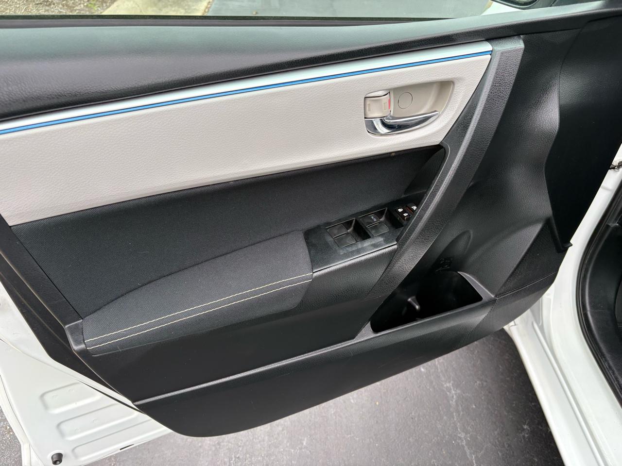 Toyota Corolla LE 2016