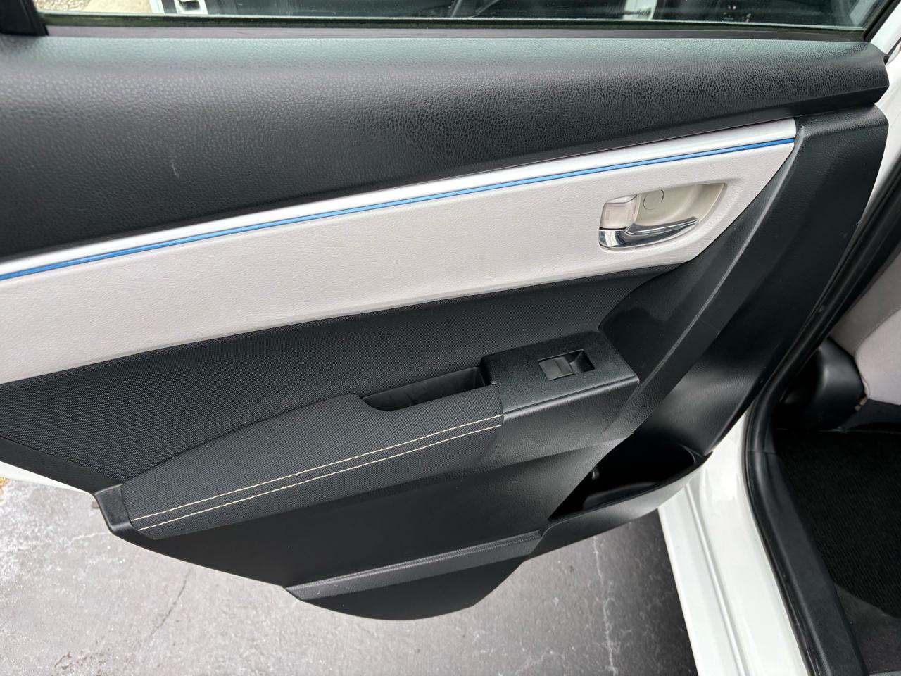 Toyota Corolla LE 2016