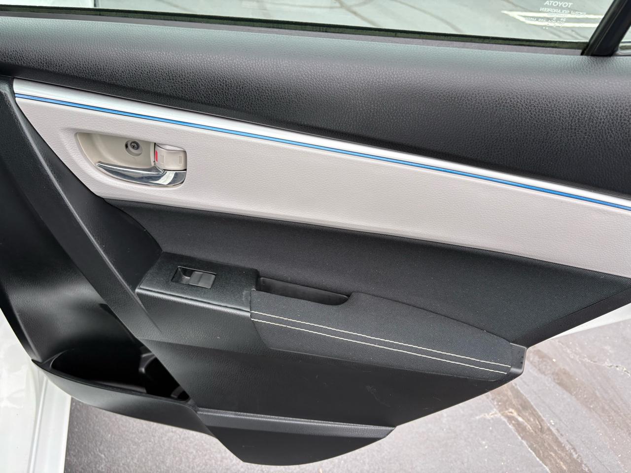 Toyota Corolla LE 2016