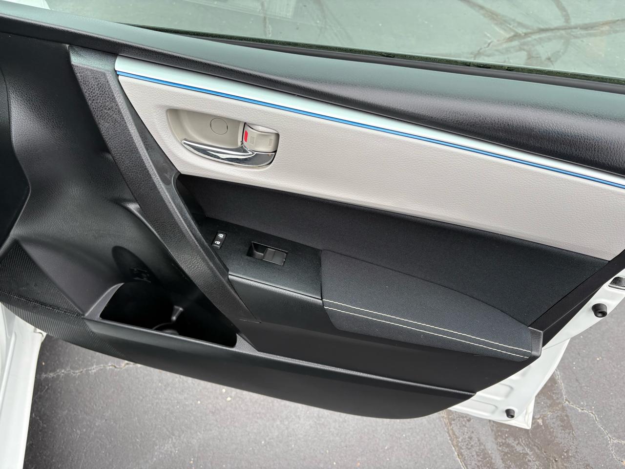 Toyota Corolla LE 2016