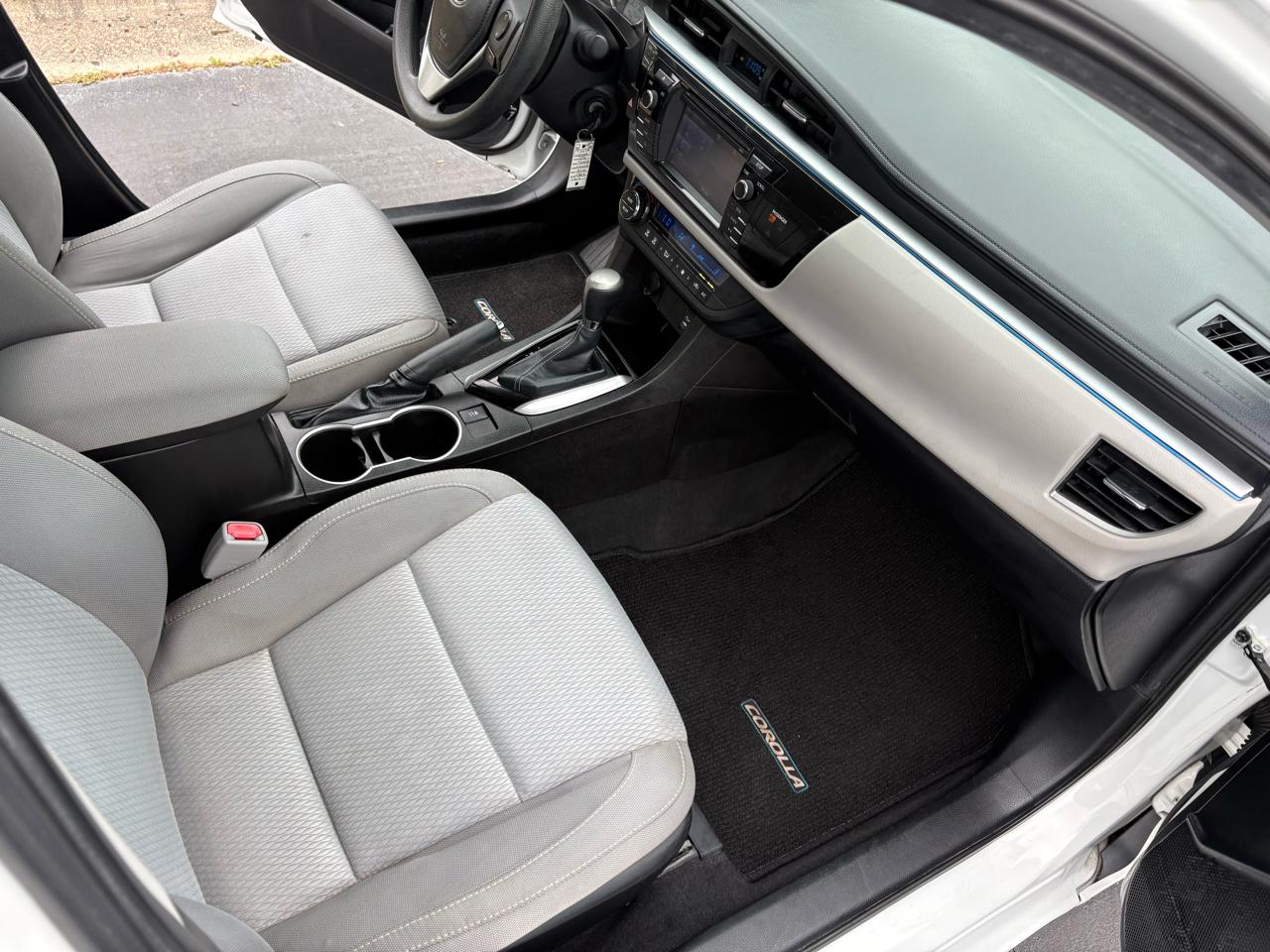 Toyota Corolla LE 2016