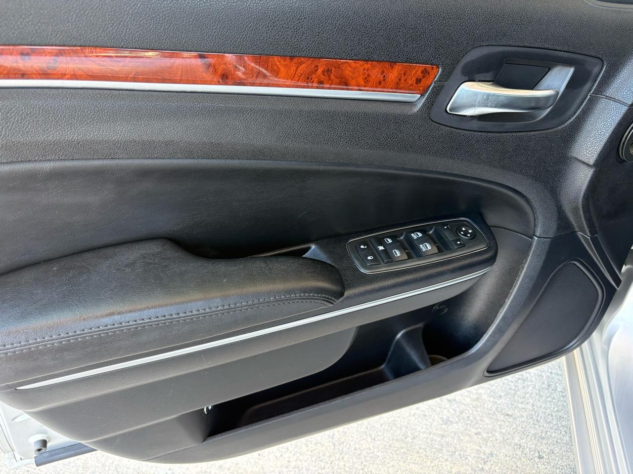 Chrysler 300 Limited 2012