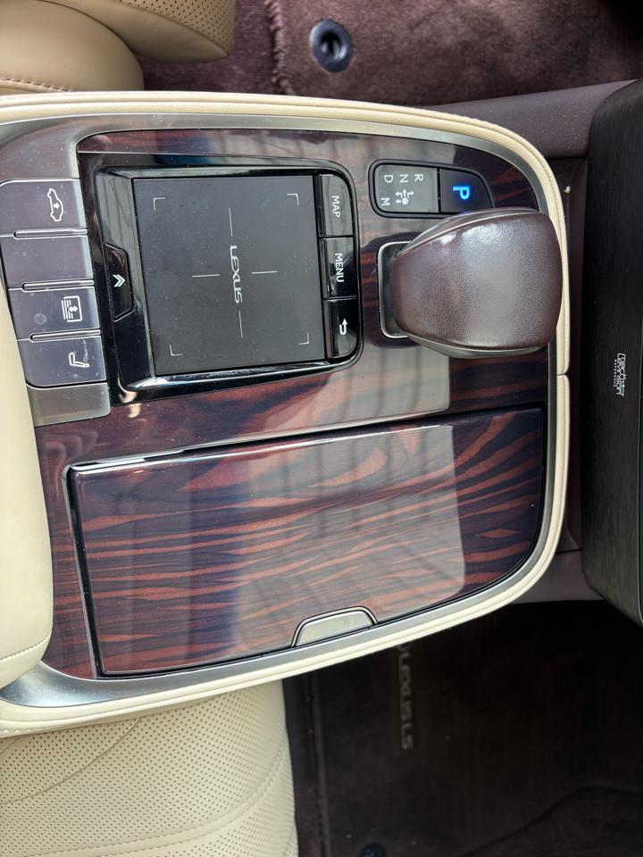 Lexus LS LS 500 RWD 2018