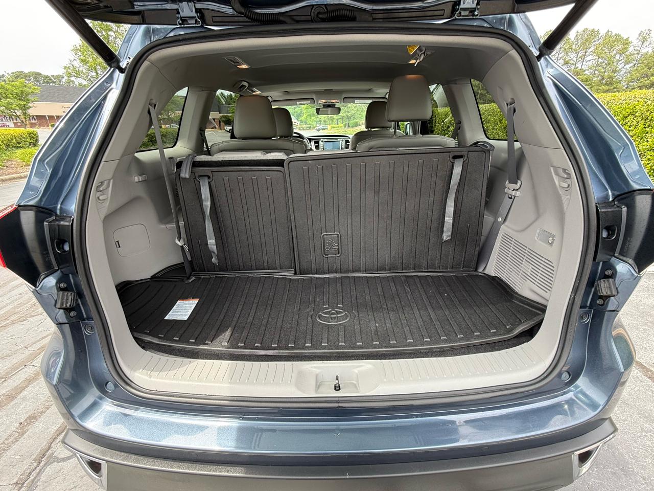 Toyota Highlander Limited V6 AWD (Natl) 2017