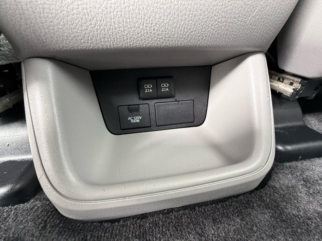Toyota Highlander Limited V6 AWD (Natl) 2017