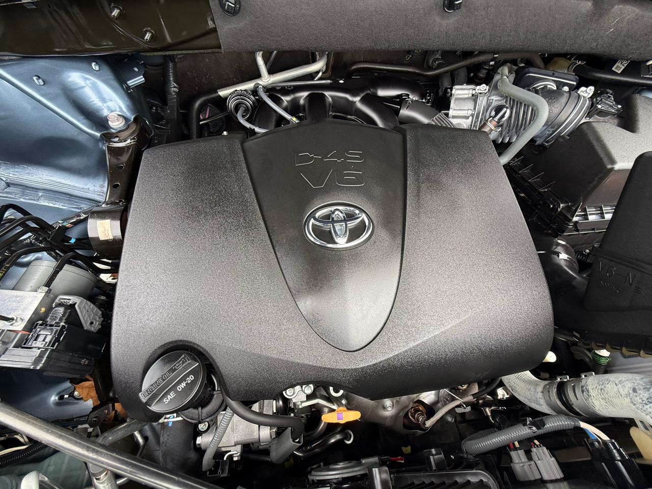 Toyota Highlander Limited V6 AWD (Natl) 2017