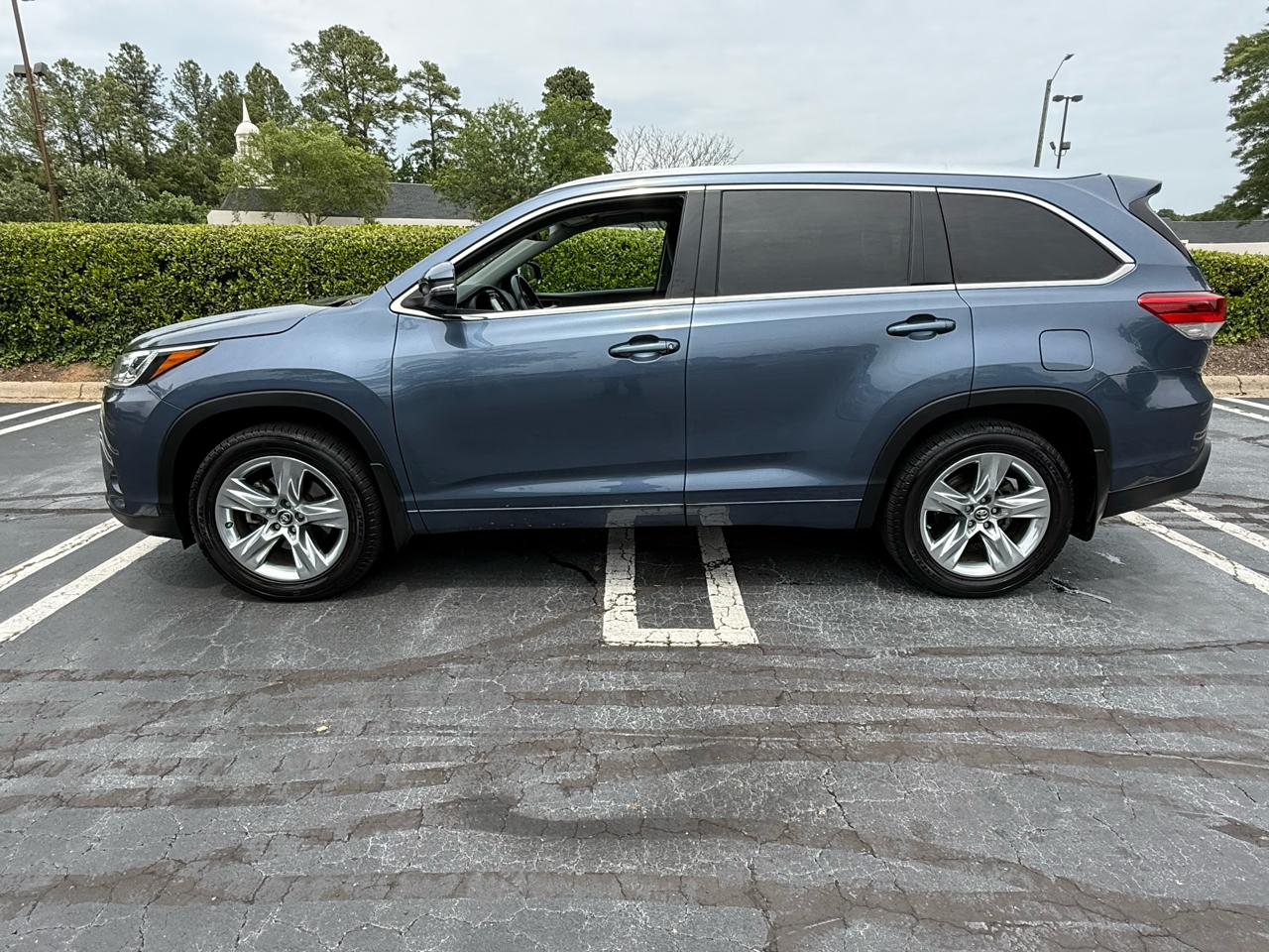 Toyota Highlander Limited V6 AWD (Natl) 2017