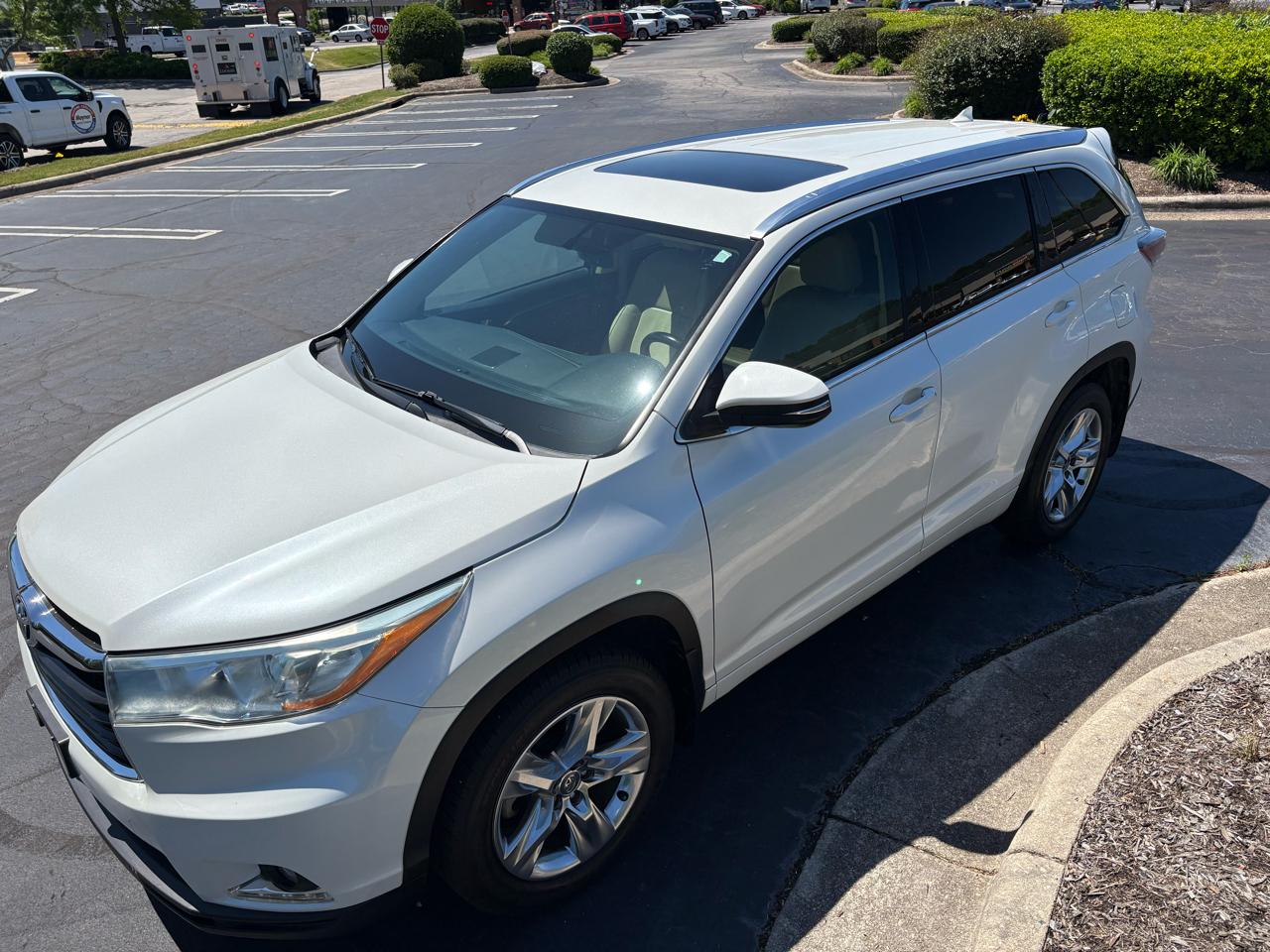 Toyota Highlander Limited V6 AWD (Natl) 2015