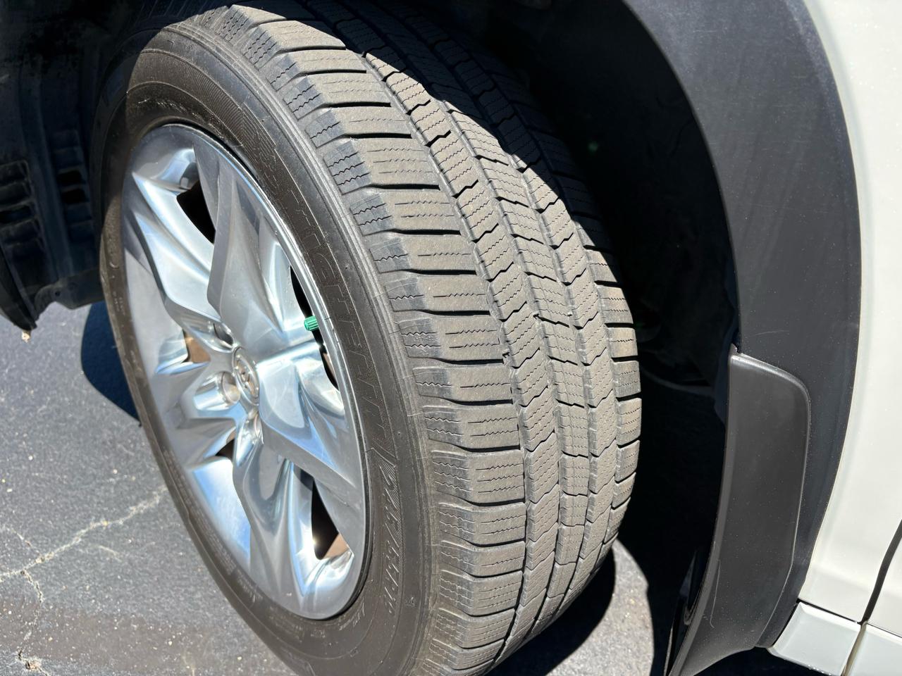 Toyota Highlander Limited V6 AWD (Natl) 2015