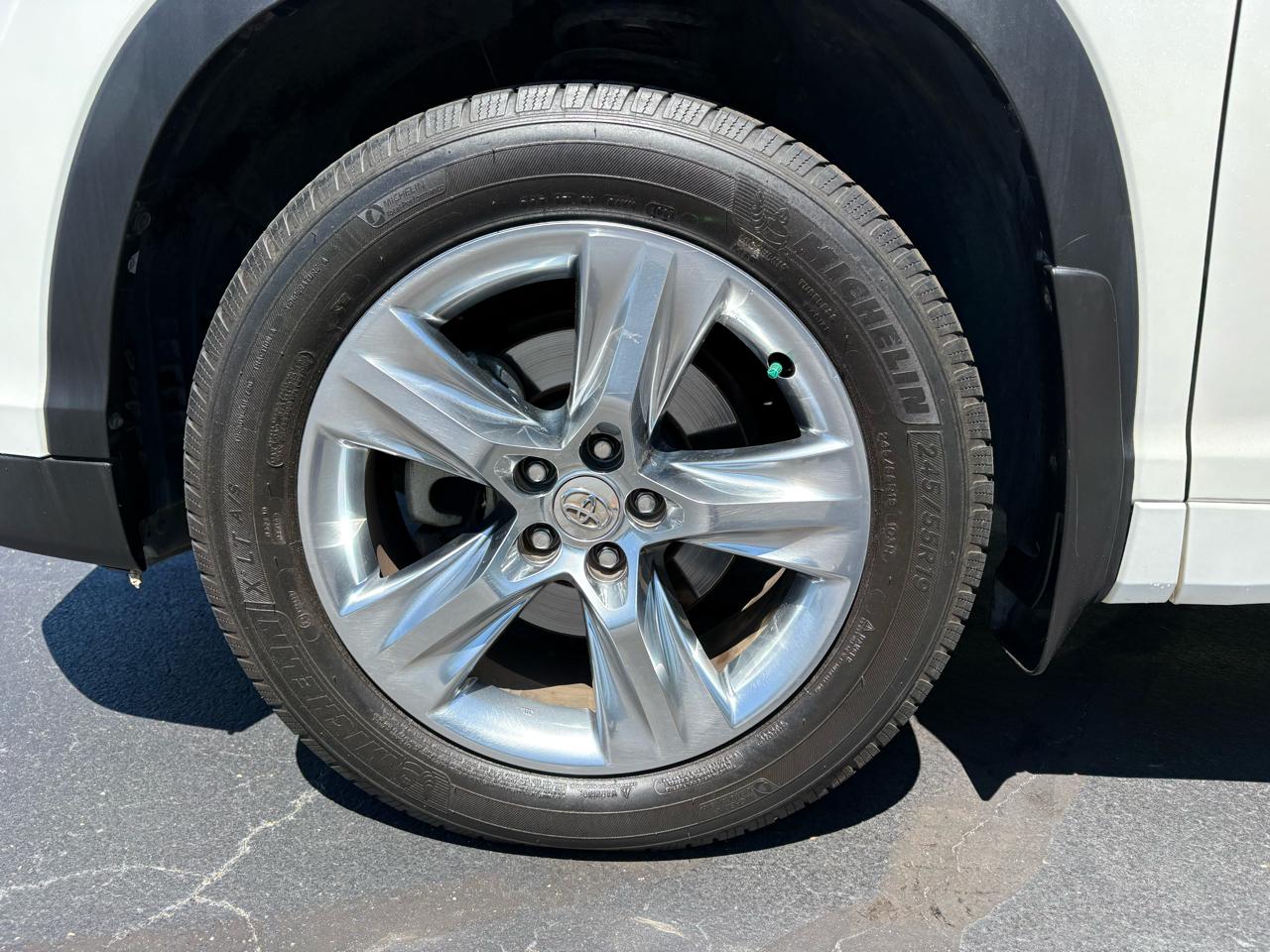 Toyota Highlander Limited V6 AWD (Natl) 2015