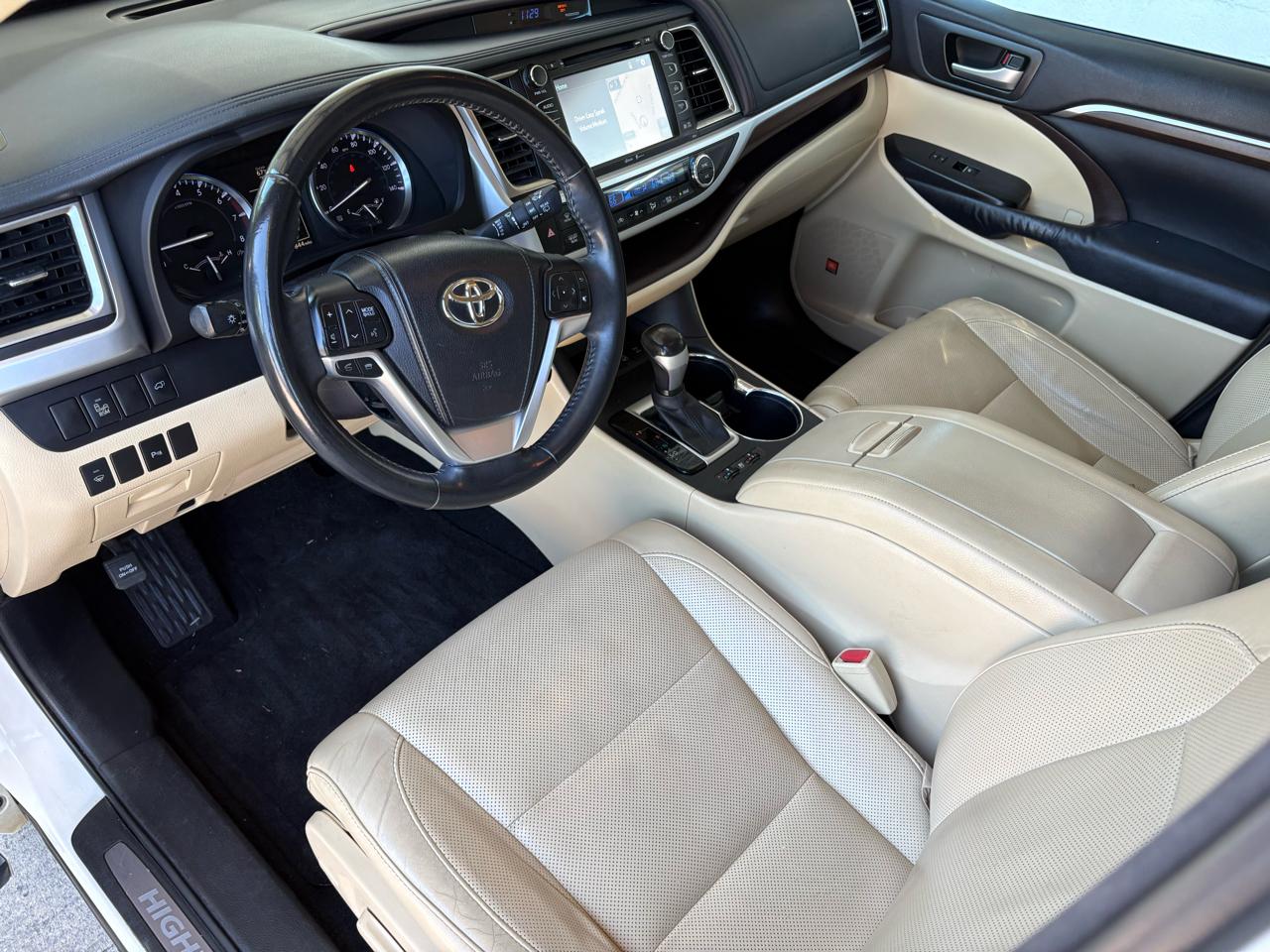 Toyota Highlander Limited V6 AWD (Natl) 2015