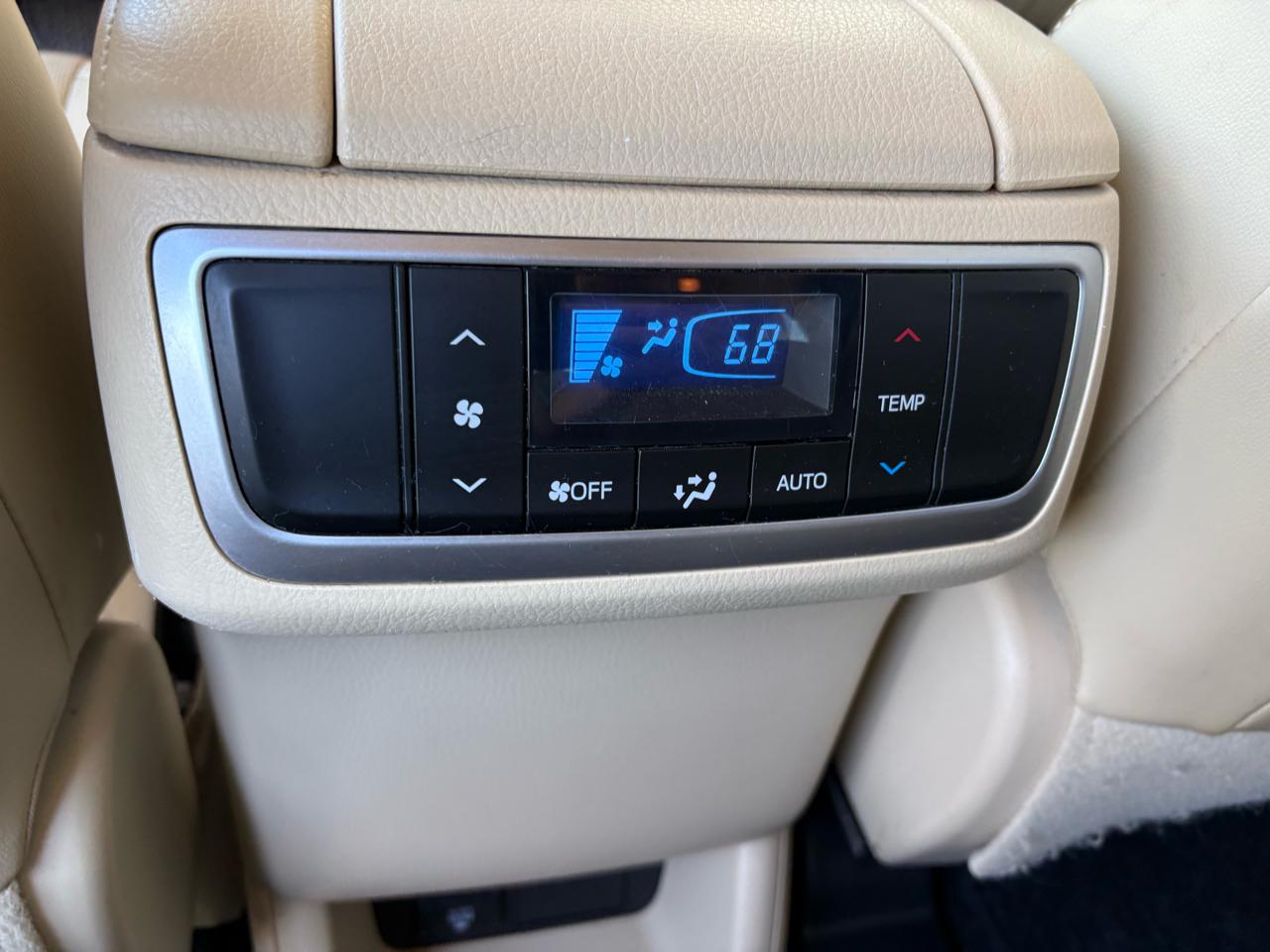 Toyota Highlander Limited V6 AWD (Natl) 2015