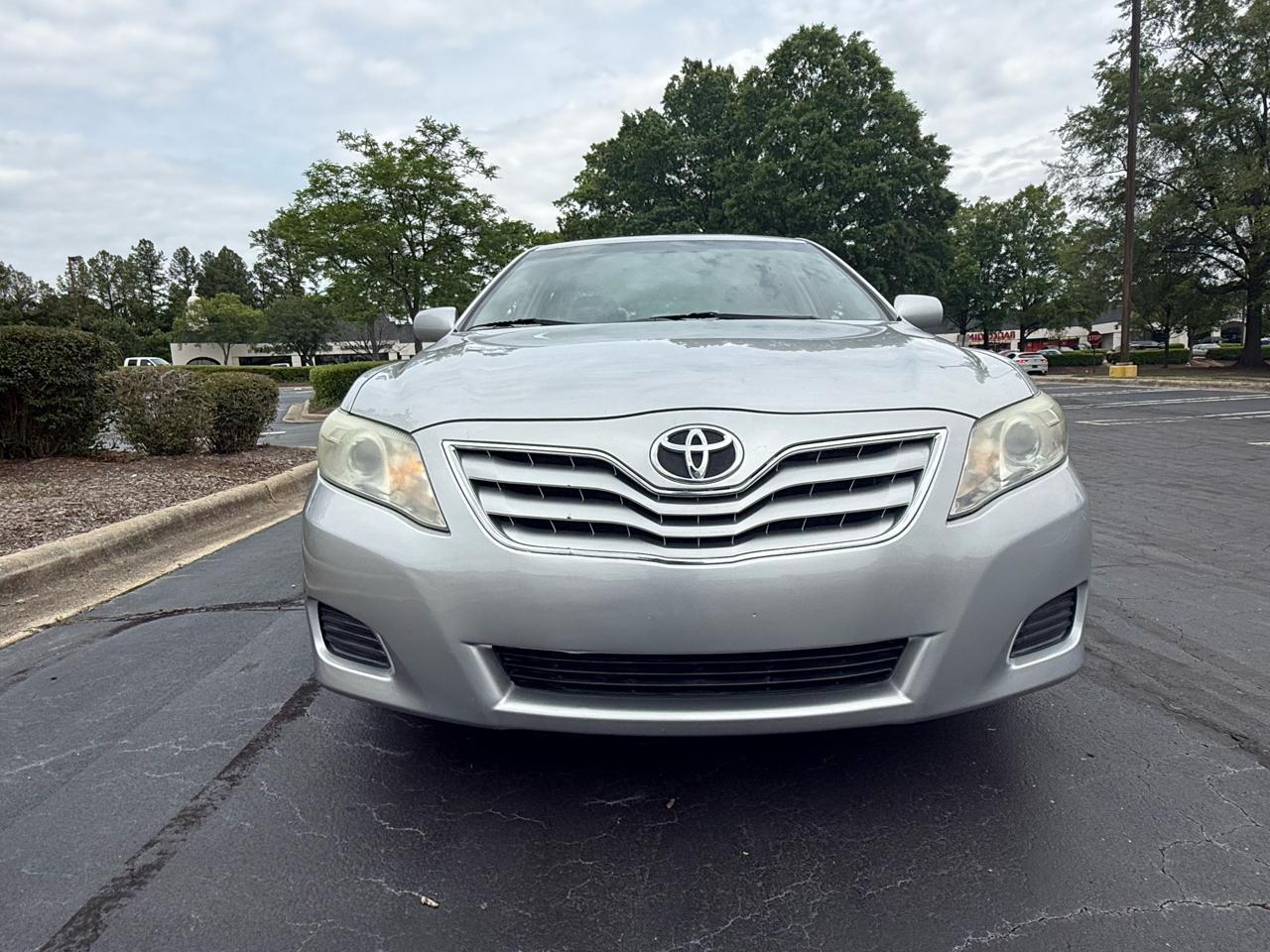Toyota Camry 4dr Sdn I4 Man LE (Natl) 2011