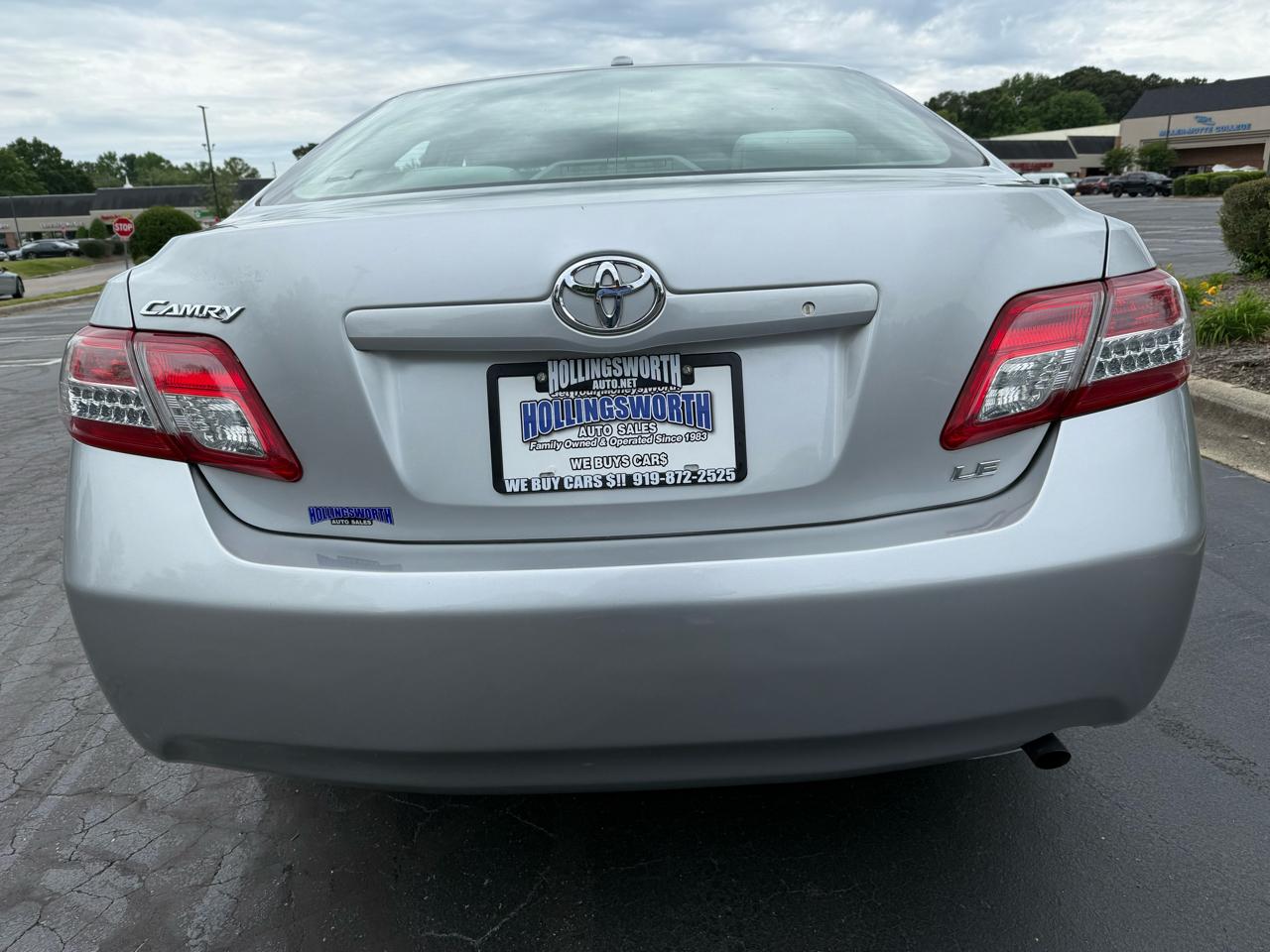 Toyota Camry 4dr Sdn I4 Man LE (Natl) 2011