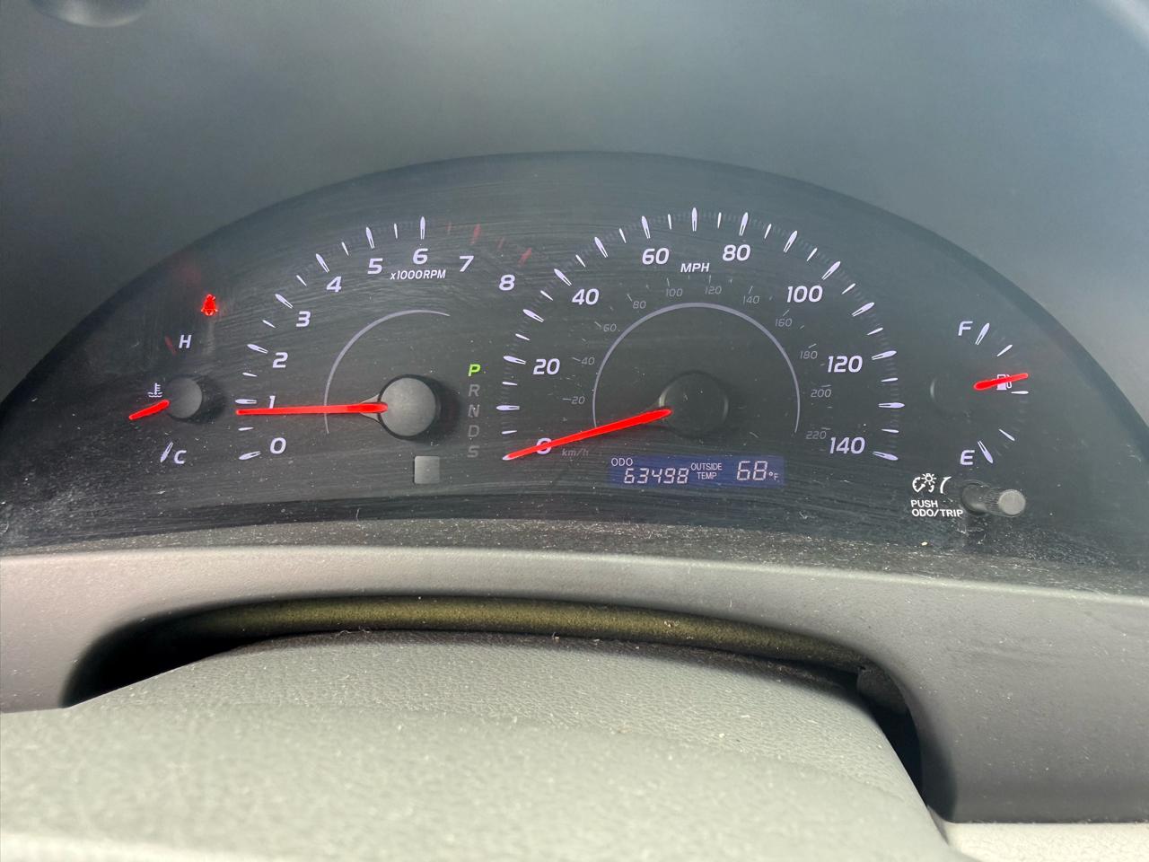 Toyota Camry 4dr Sdn I4 Man LE (Natl) 2011