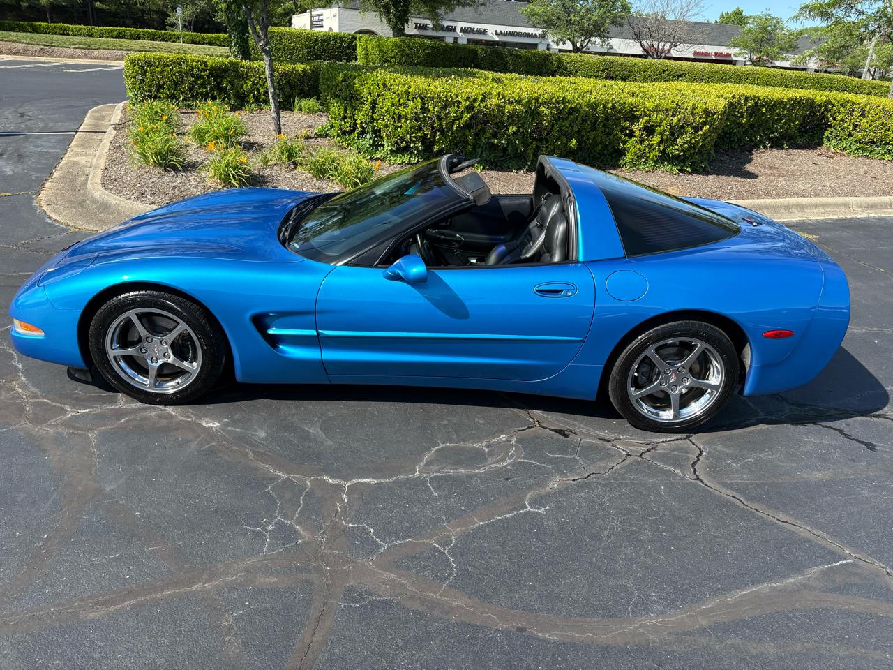 Chevrolet Corvette 2D Coupe 1999