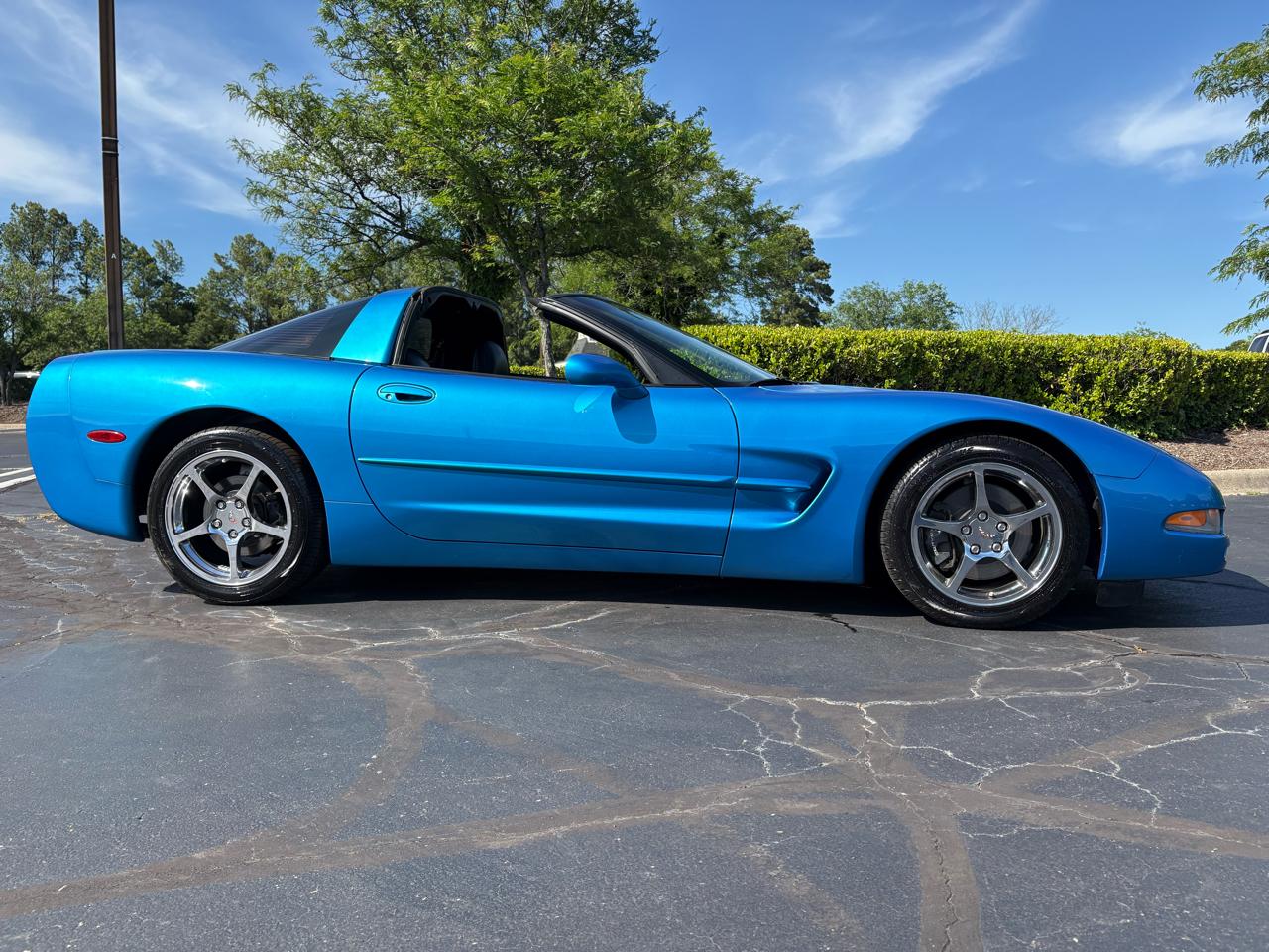Chevrolet Corvette 2D Coupe 1999