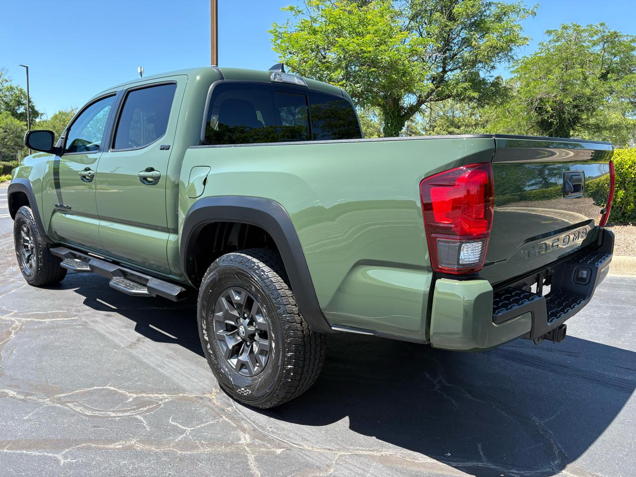 Toyota Tacoma 2WD SR5 Double Cab 5' Bed V6 AT (Natl) 2021