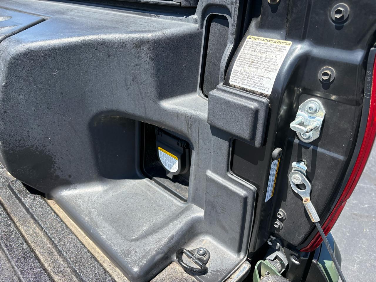 Toyota Tacoma 2WD SR5 Double Cab 5' Bed V6 AT (Natl) 2021