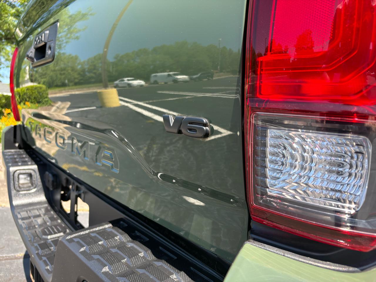 Toyota Tacoma 2WD SR5 Double Cab 5' Bed V6 AT (Natl) 2021