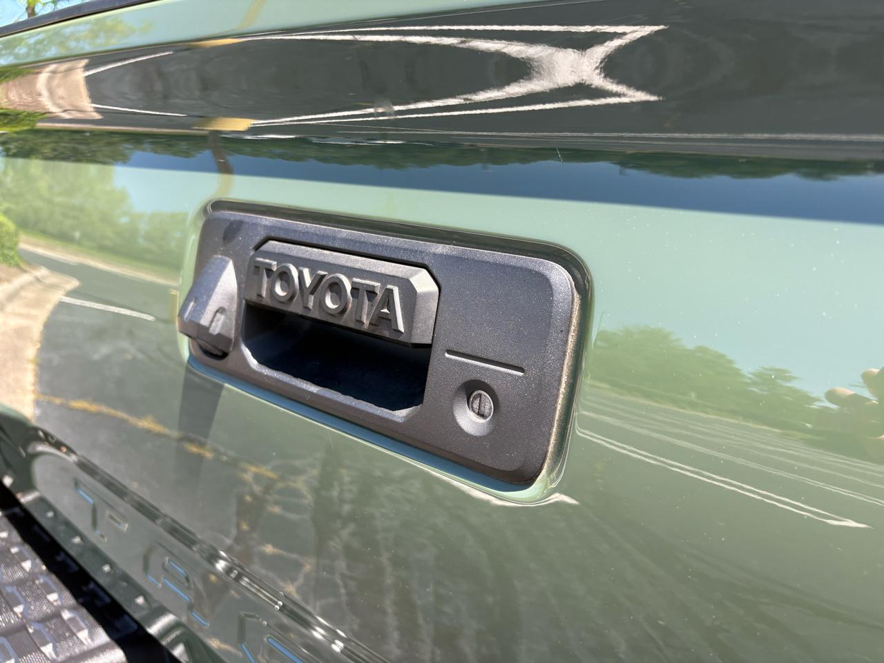 Toyota Tacoma 2WD SR5 Double Cab 5' Bed V6 AT (Natl) 2021
