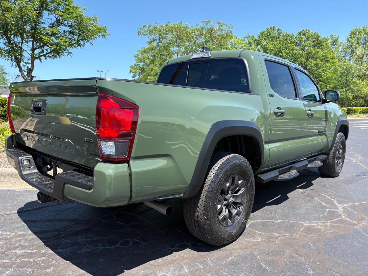 Toyota Tacoma 2WD SR5 Double Cab 5' Bed V6 AT (Natl) 2021