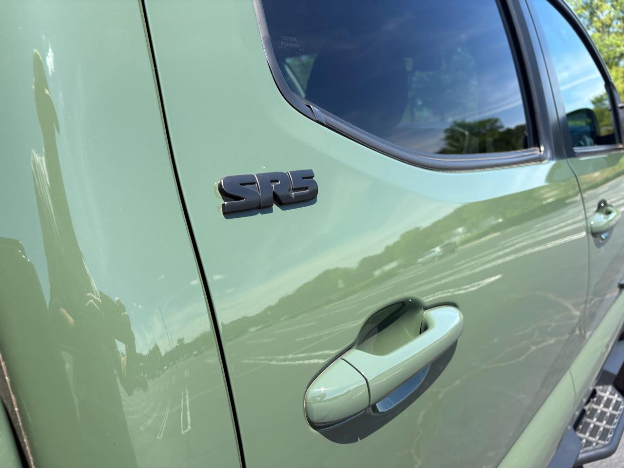 Toyota Tacoma 2WD SR5 Double Cab 5' Bed V6 AT (Natl) 2021