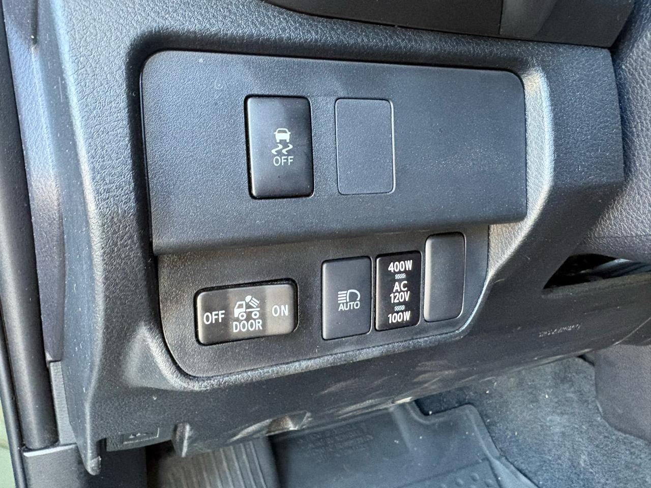Toyota Tacoma 2WD SR5 Double Cab 5' Bed V6 AT (Natl) 2021