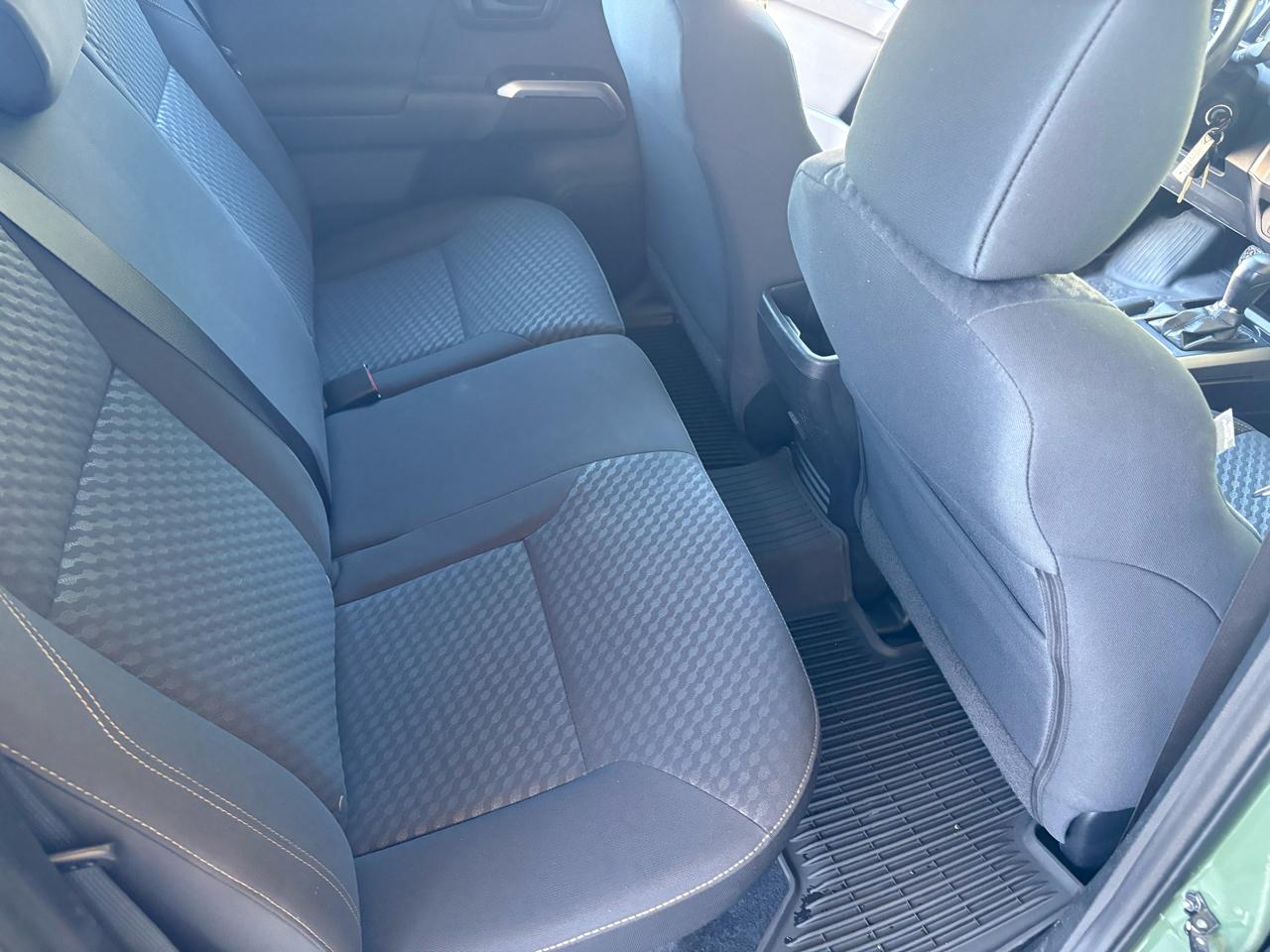 Toyota Tacoma 2WD SR5 Double Cab 5' Bed V6 AT (Natl) 2021