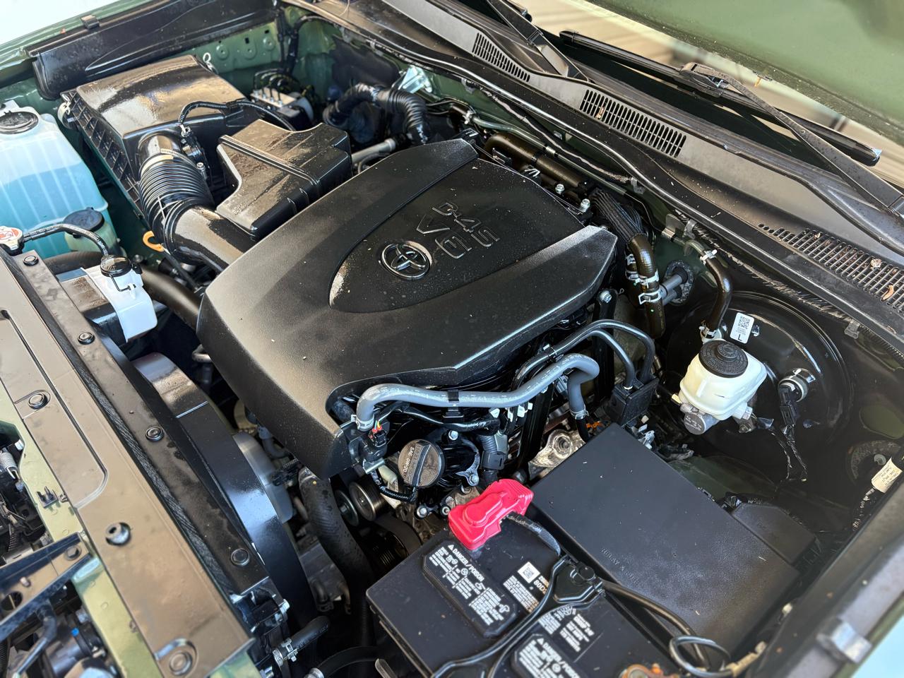Toyota Tacoma 2WD SR5 Double Cab 5' Bed V6 AT (Natl) 2021