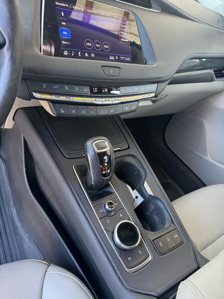 Cadillac XT4 AWD 4dr Premium Luxury 2019