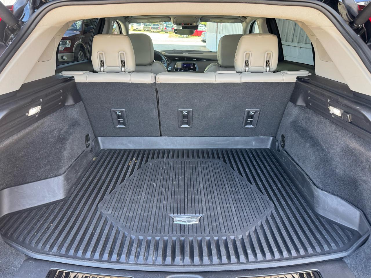 Cadillac XT4 AWD 4dr Premium Luxury 2019